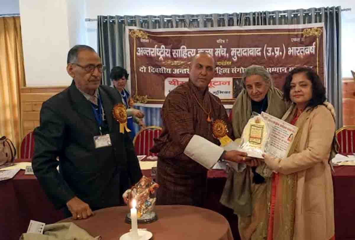 Jammu Kashmir satirist Anila Charak received the Harishankar Parsai Memorial Award