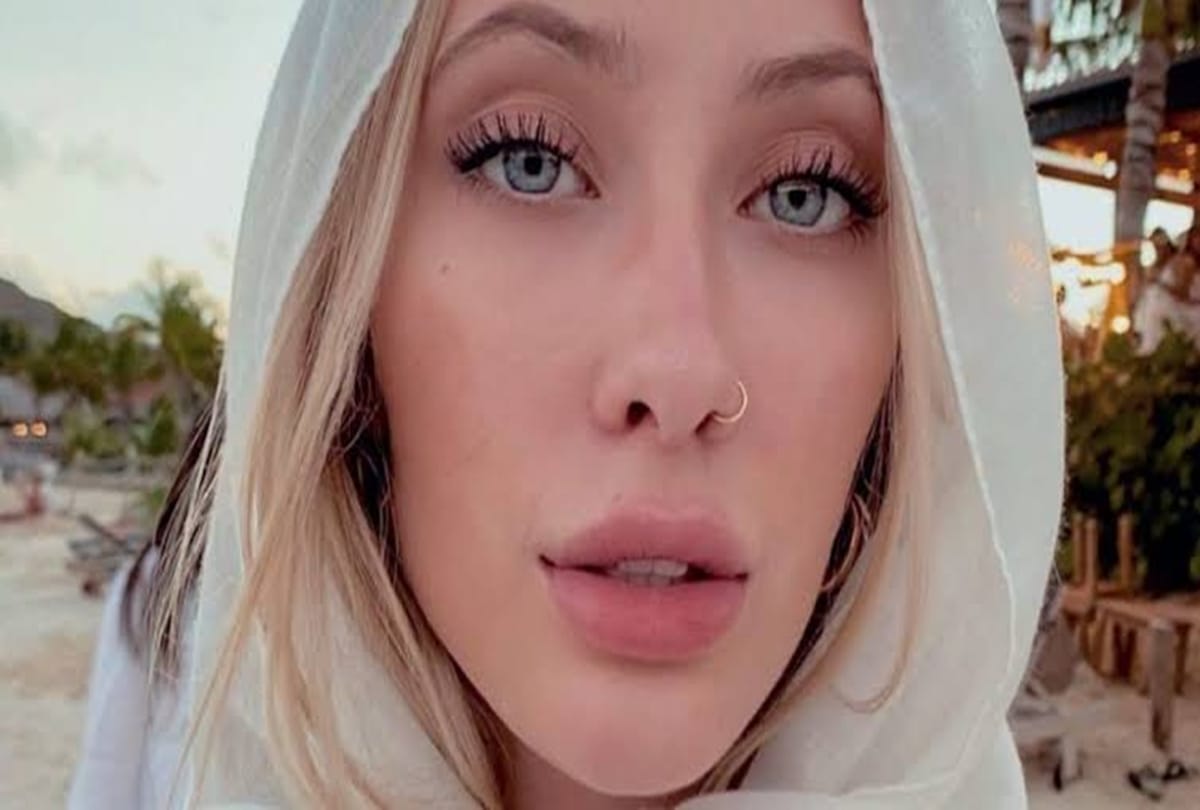 model Kaylen Ward with nude photos raised more than 1 million Dollor for Australian bushfire relief