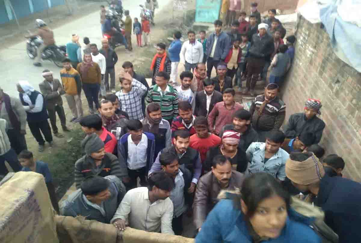 people attacked the village in kanpur dehat