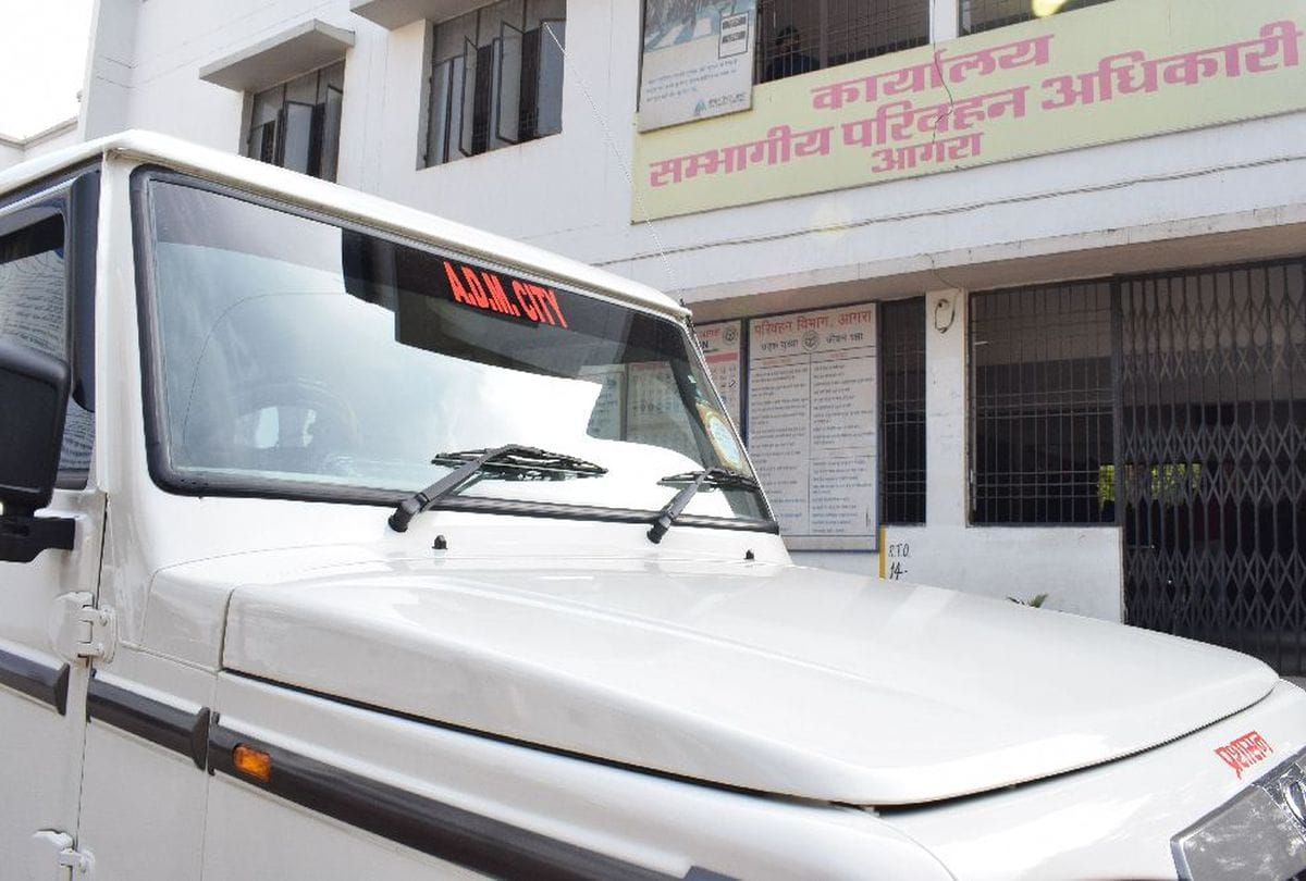 Rto Forget Action Against Vehicles Having Sticker Representing Castes In Agra Division