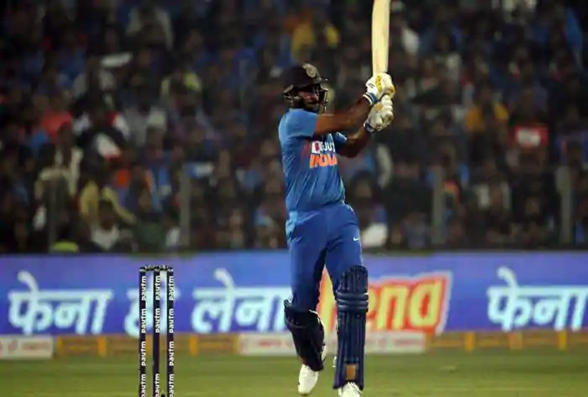 Shardul Thakur can bat, holds record of smashing six sixes in an over