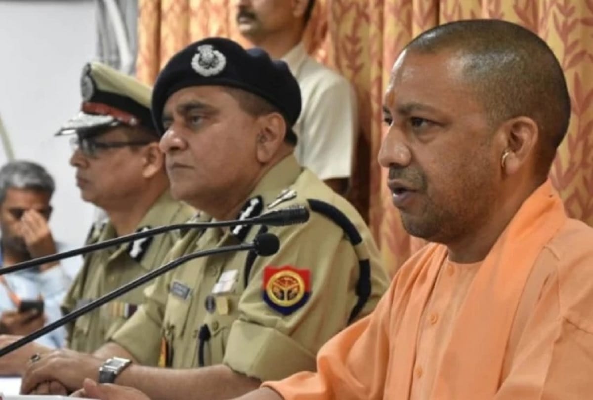 IPS association happy on Police commissioner system IAS and PCS lobby remain silent.