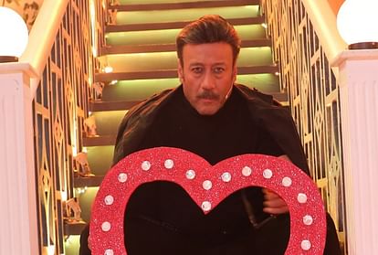 Jackie Shroff reveals he was given a private toilet in his chawl after making it in the bollywood movies