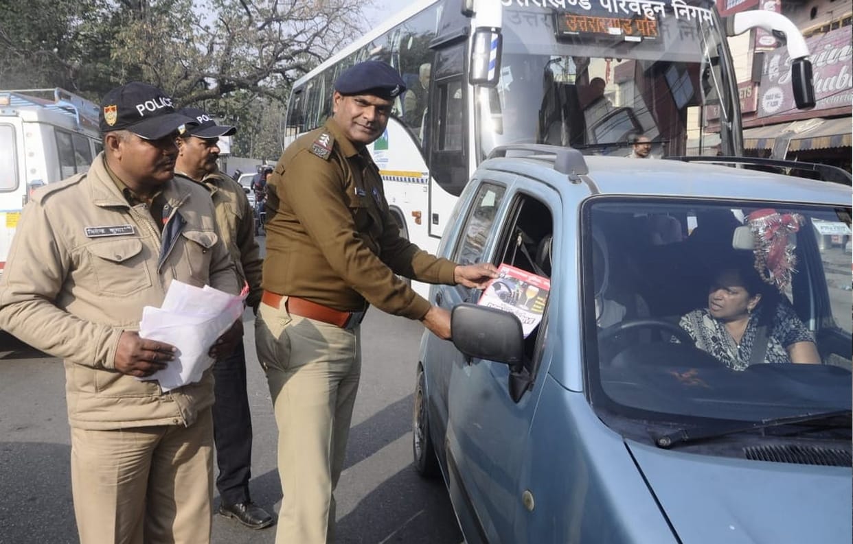 Traffic rules given by giving roses