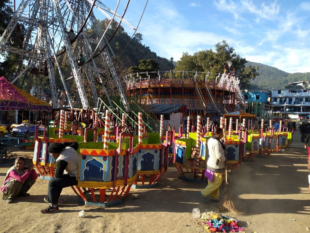 ghvaad aur oont badaal kautikaik raunak