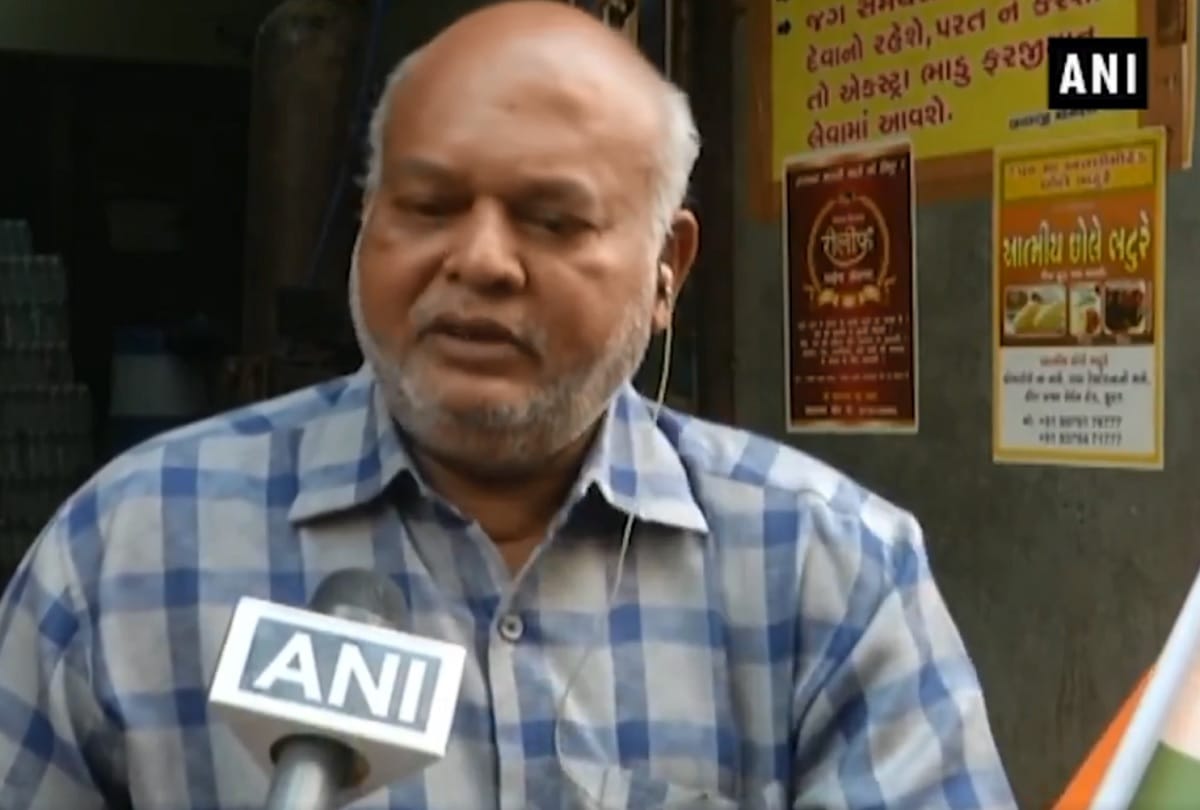 disabled elderly Vishnu Patel made E bike from junk Anand Mahindra said he would like work with him