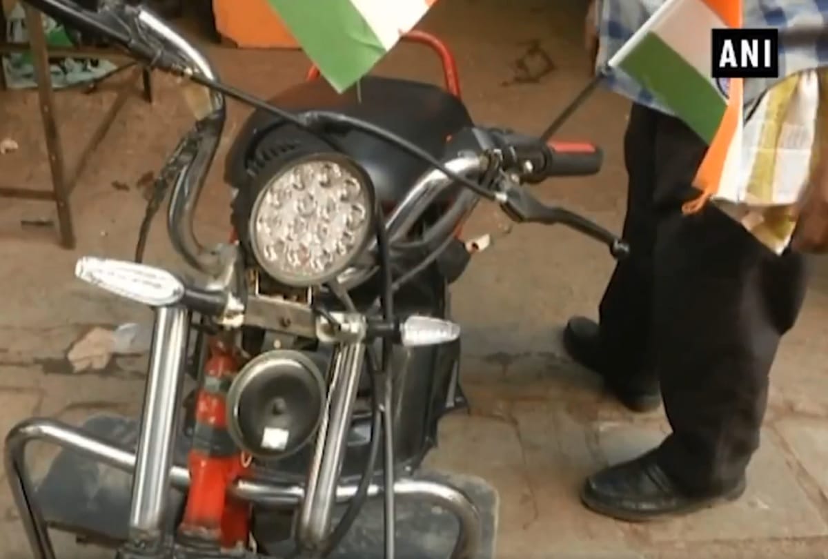 disabled elderly Vishnu Patel made E bike from junk Anand Mahindra said he would like work with him