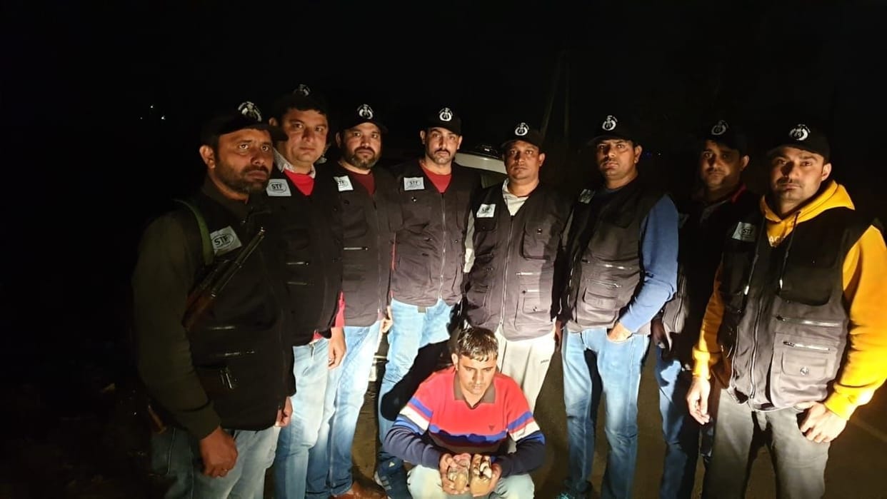 a smuggler arrested with one kg heroine in jind