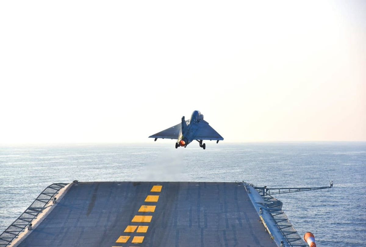 LCA MK1 achieved successfully undertaking the maiden Ski Jump take-off from INS Vikramaditya