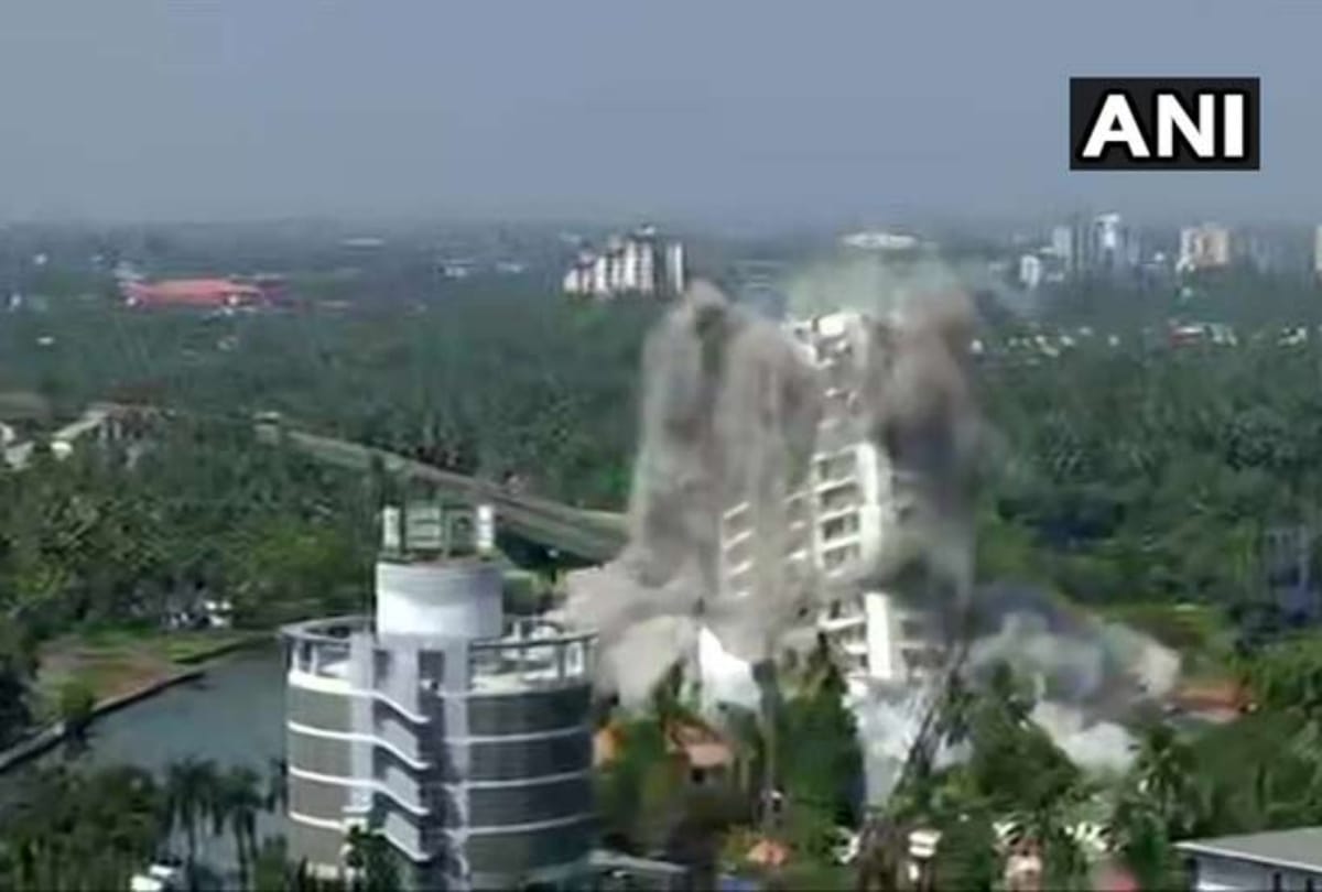 Two illegal buildings in Maradu demolished in seconds, two more to be demolished today