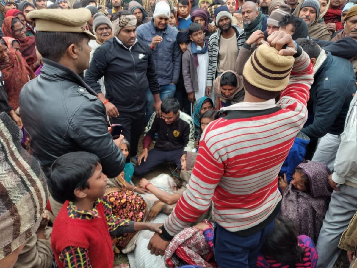 Former pradhan gun shot killed murder in mau