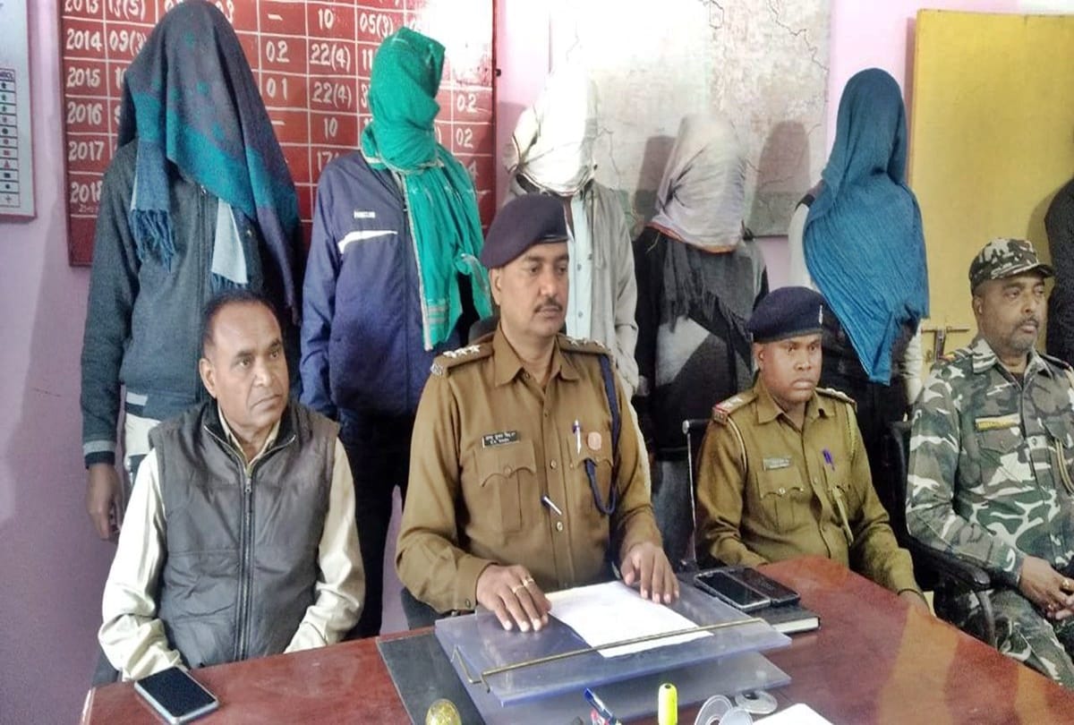 Five naxals arrested in Palamu district, Jharkhand