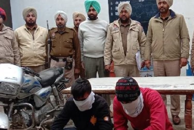 Police has arrested two accused of Snatching