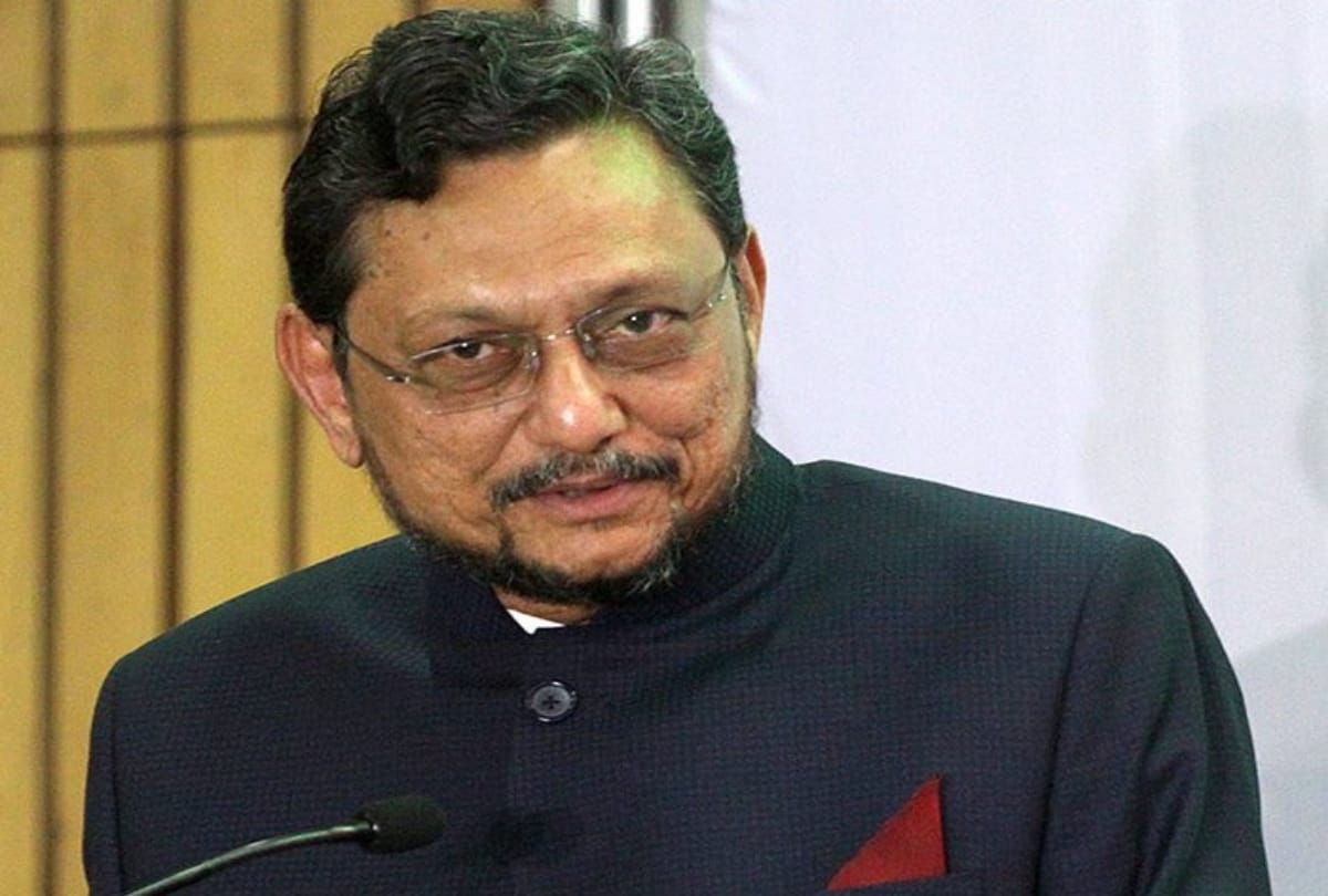 Former Chief Justice Bobde visits Sangh founder Hedgewar's house