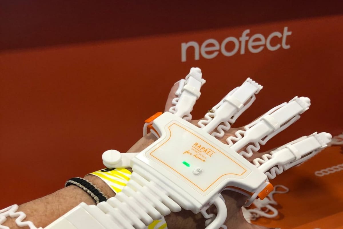 Smart Gloves