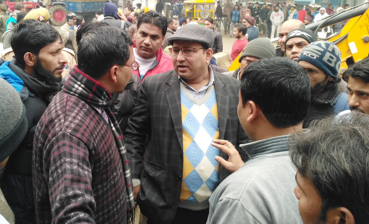 JCB goes on encroachment despite protests