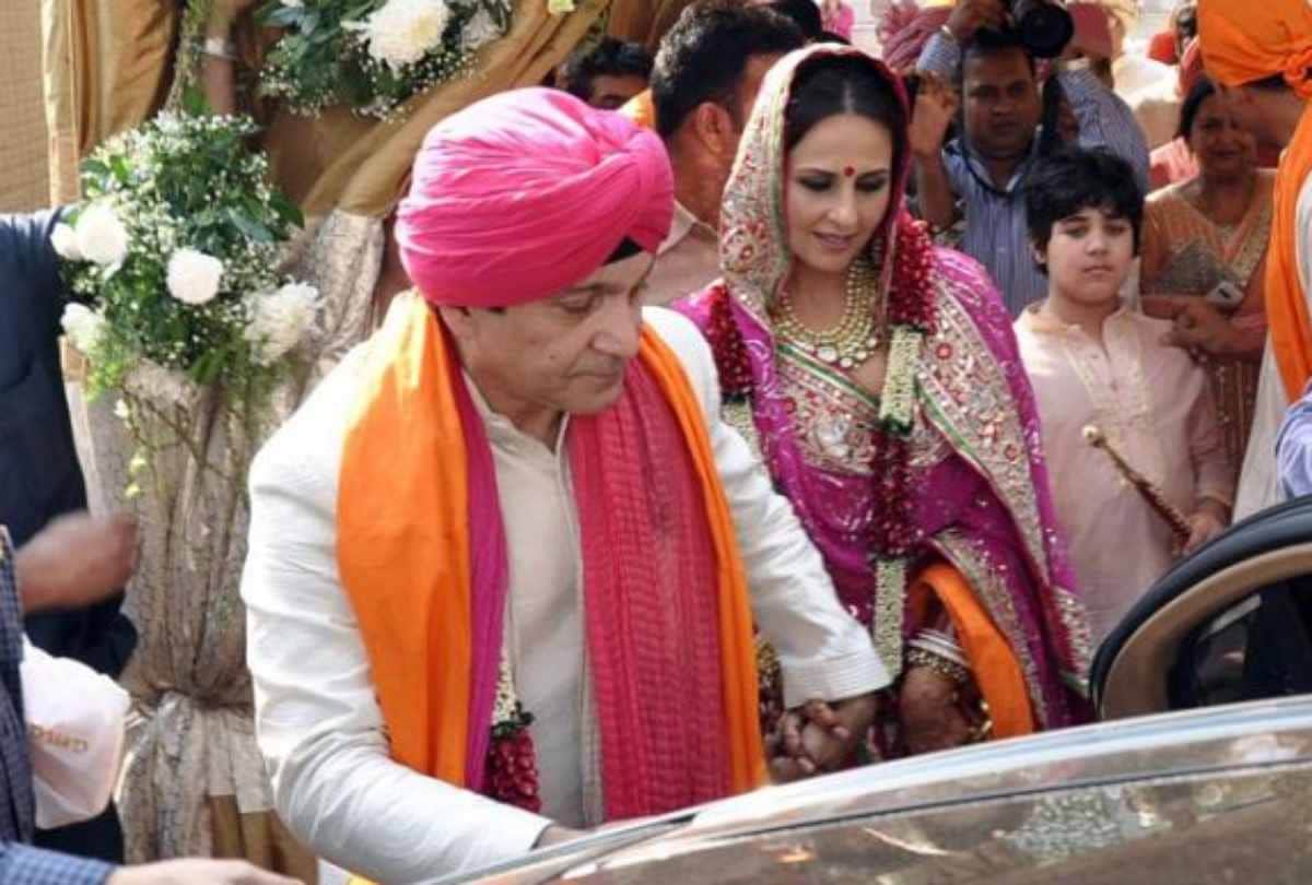 life story of Akshay kumar sister alka bhatia who married a men which is 15 year older then her