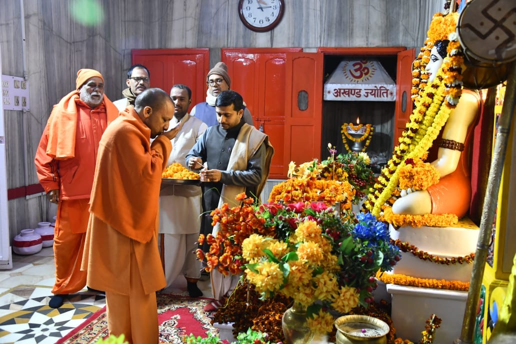 Uttar pradesh chief minister yogi adityanath three day gorakhpur visit day one live pictures