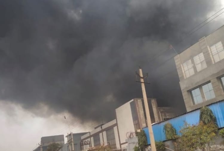 Fire breaks out at a factory in bari industrial area