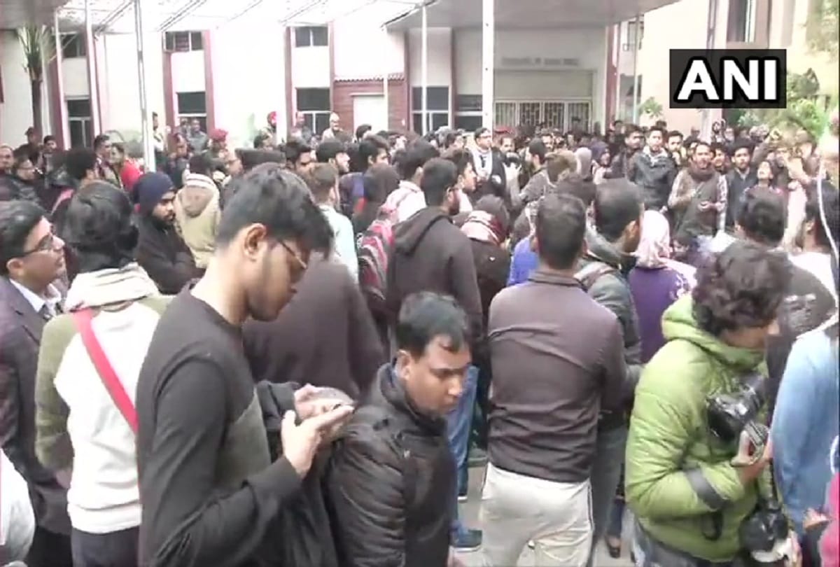 Jamia Millia Islamia students protest against VC for exam rescheduling and FIR on Delhi police