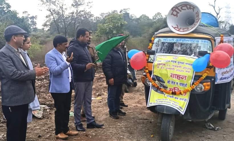 Auto-rickshaw drivers held public awareness rally