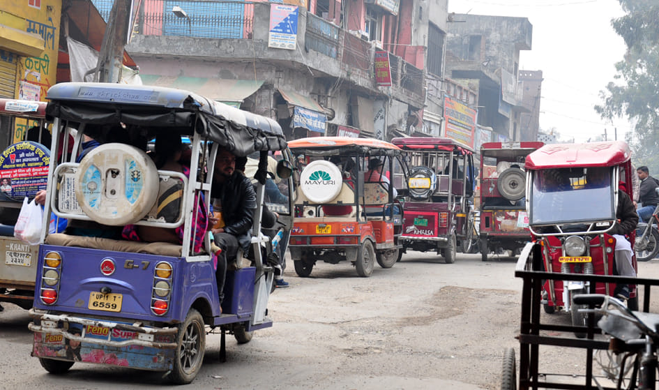 E-rickshaws become a problem in the market