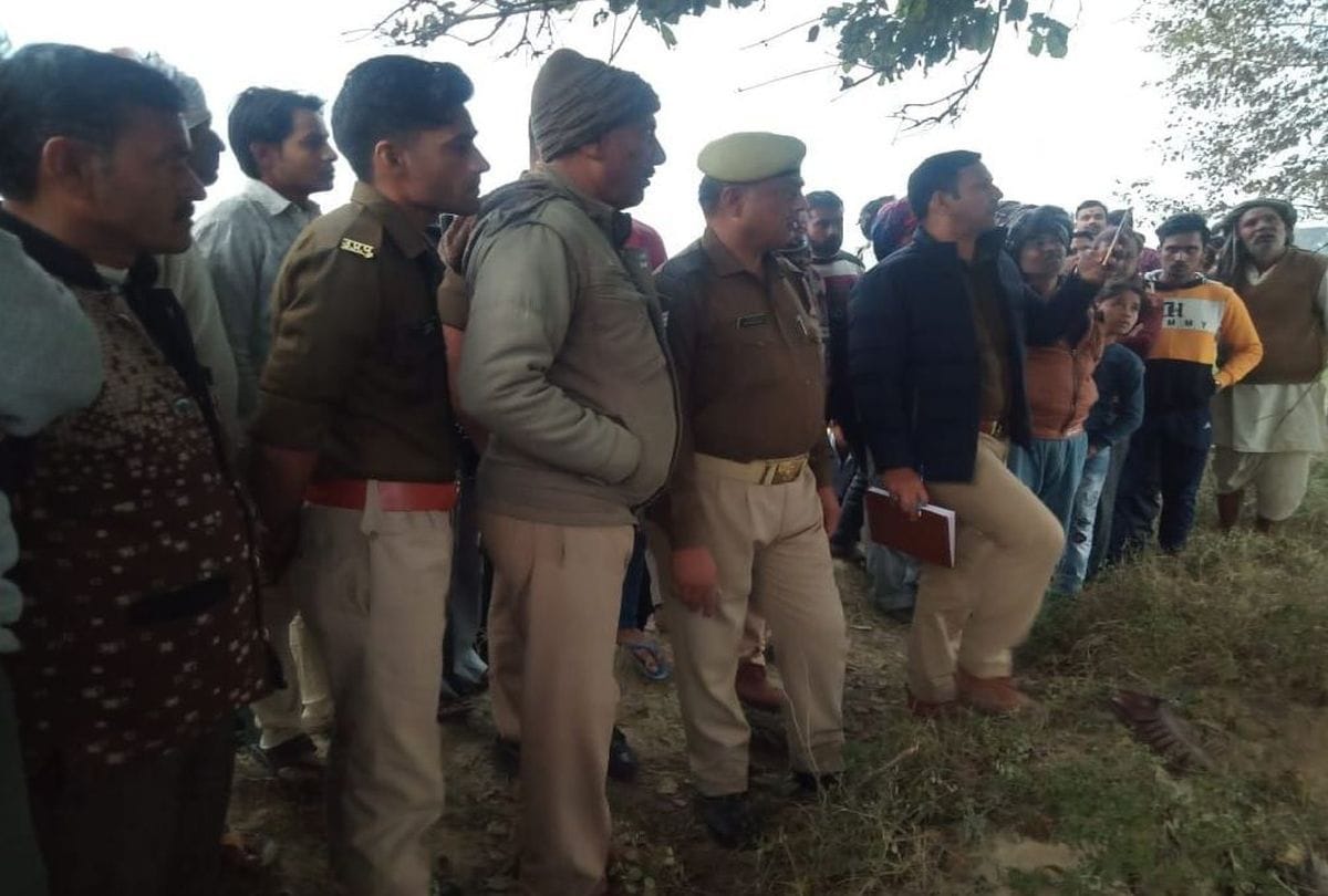 Cloth merchant body found hanging from tree in mathura