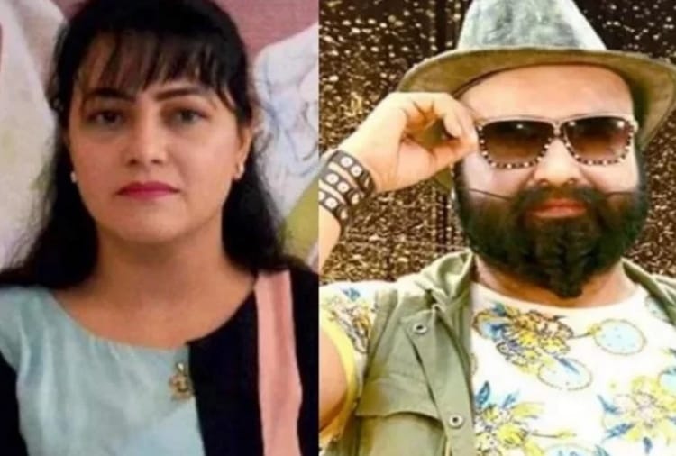 Honeypreet Meet Gurmeet Ram Rahim at Rohtak Sunaria Jail
