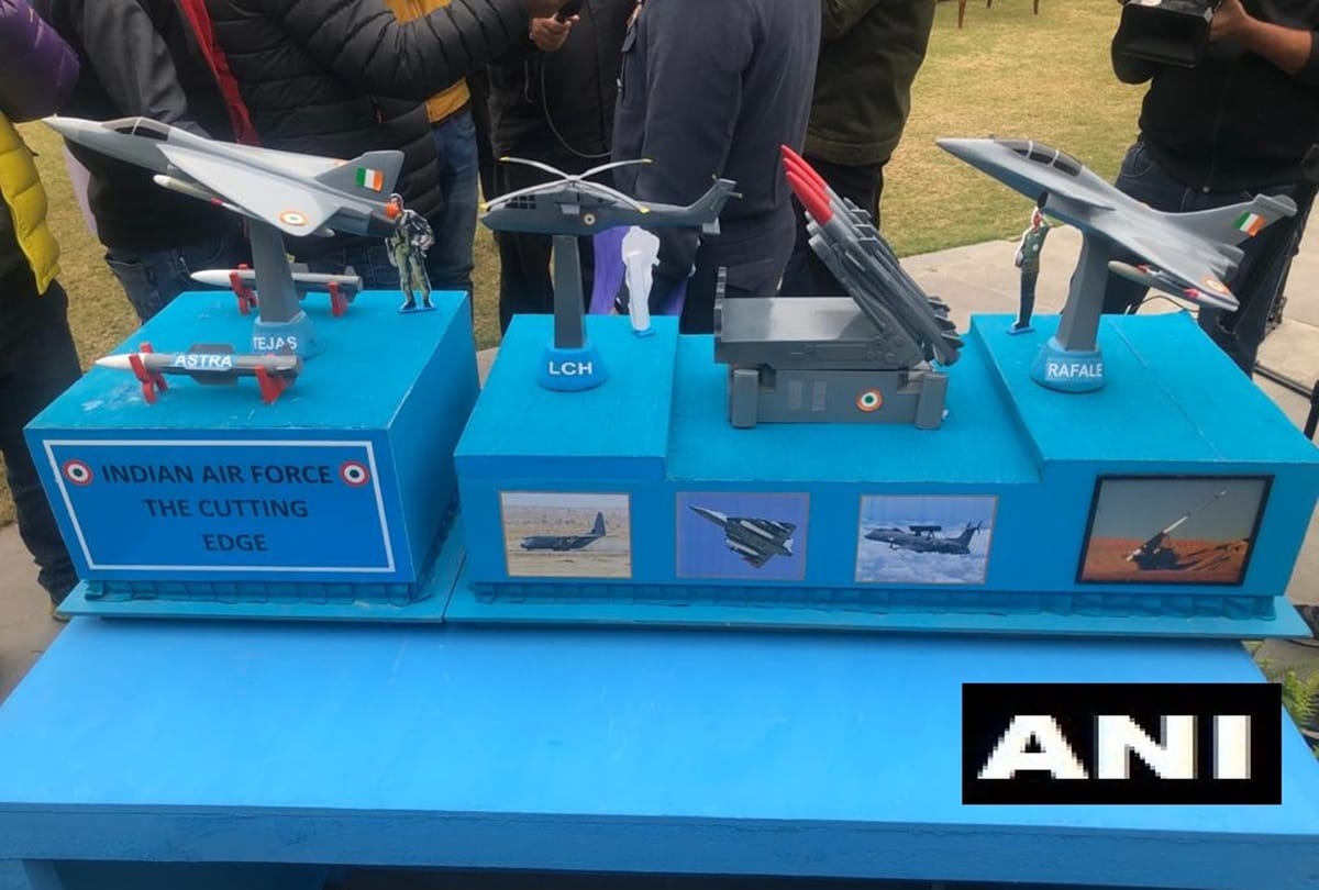 Indian Air Force in Delhi Republic Day Parade 2020 Photos apache and chinook helicopter