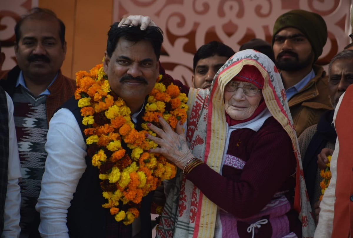 BJP ready for Delhi Elections Sanjay Singh chosen for Purvanchal voters