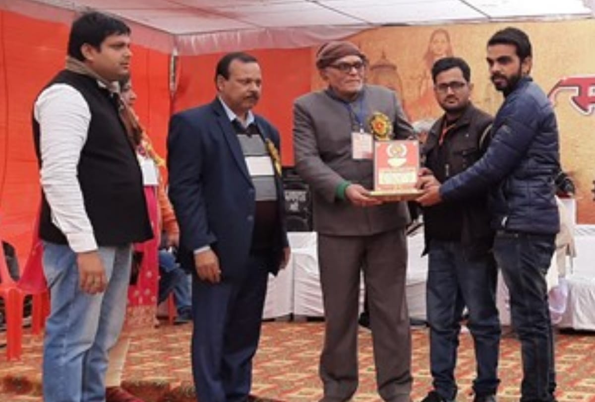 Two students of Chemical Engineering Department won the Science and Technology Project Competition