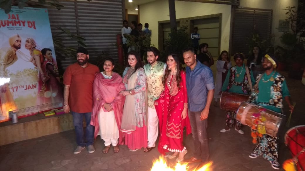 Lohri 2020 Sunny Singh Sonnalli Seygall Poonam Dhillon Supriya Pathak celebration