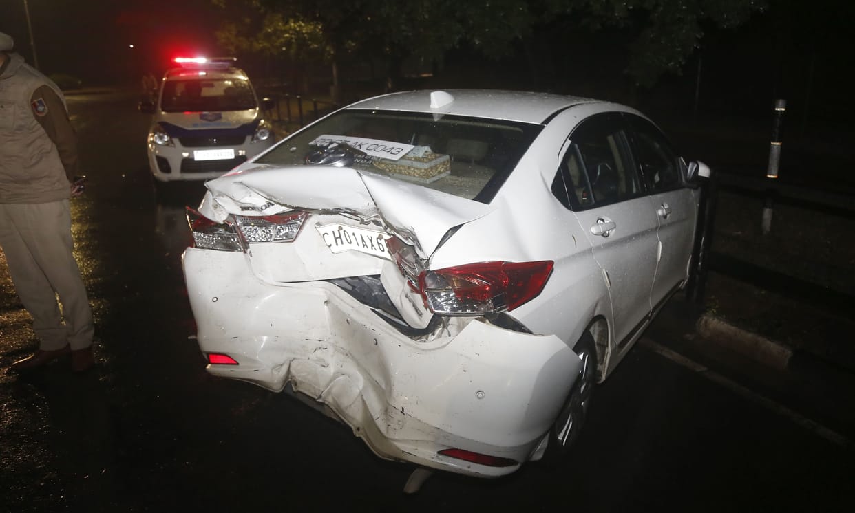 Fortuner hit Honda City car, narrowly survived driver