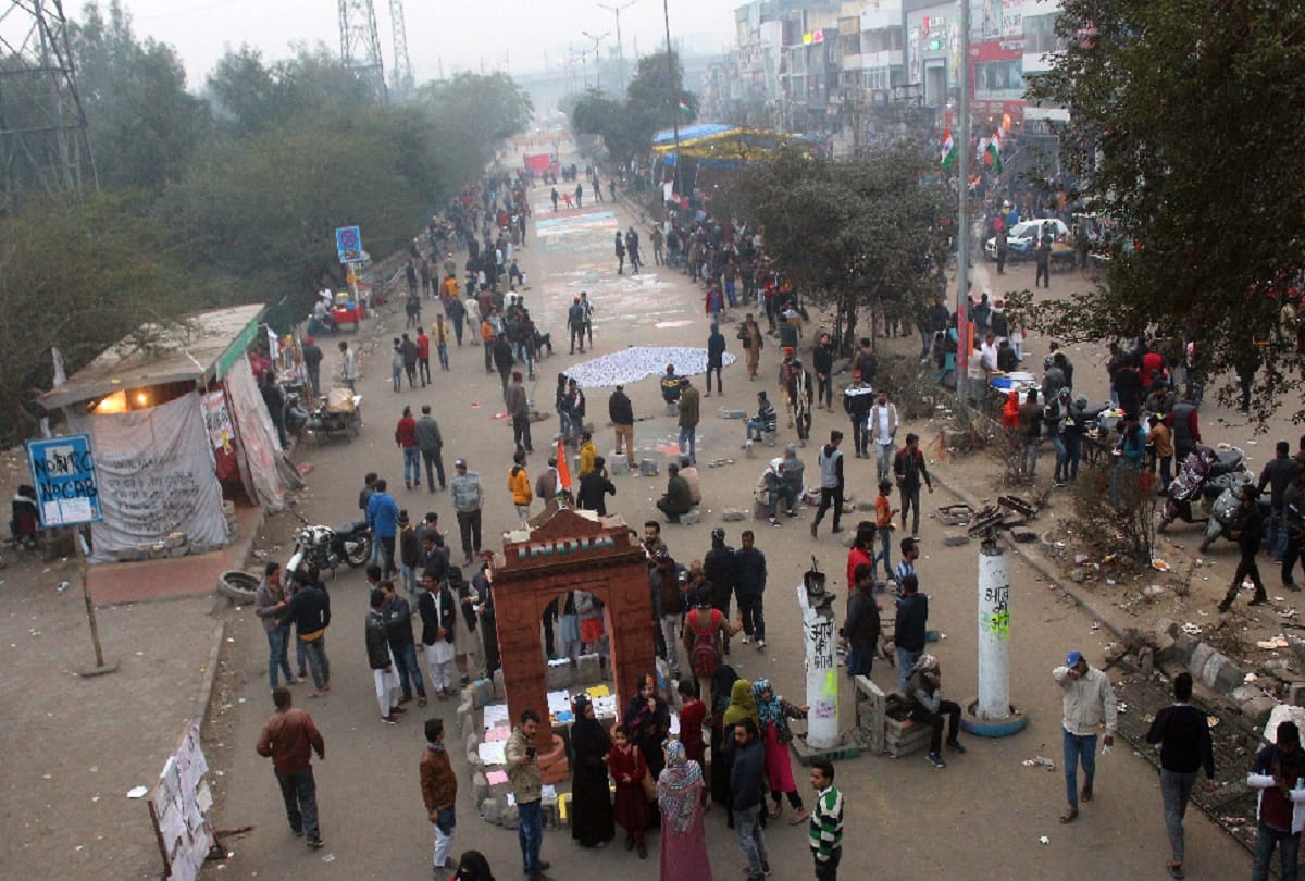 15 two-wheelers stolen from barricading near Shaheen Bagh