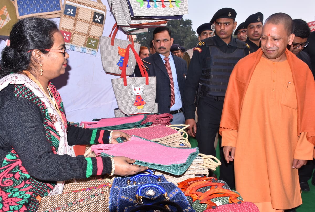 chief minister yogi adityanath speech gorakhpur mahotsav, advice next year trade fair also include