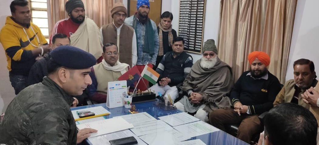Muzaffarnagar News: Traders encircle CO