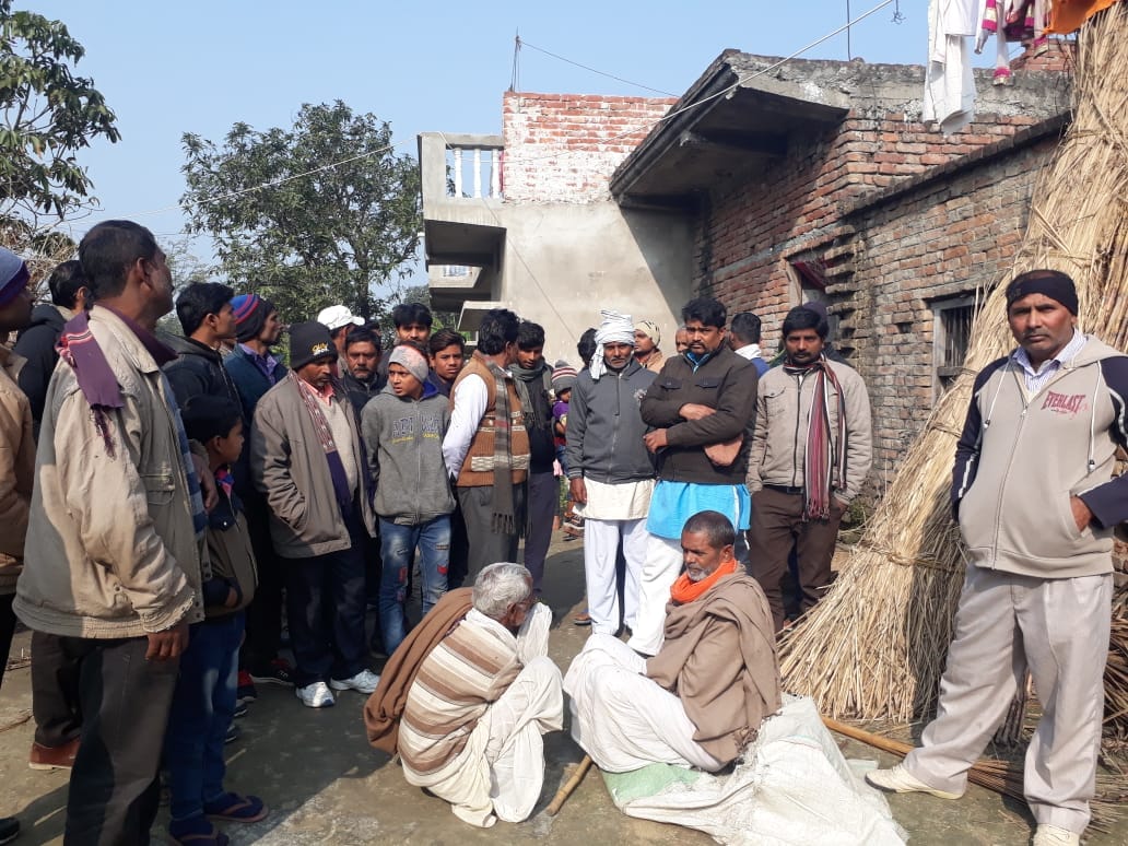 kushinagar son bsf soldiar martyr in kupwara kashmir, all village people shocked