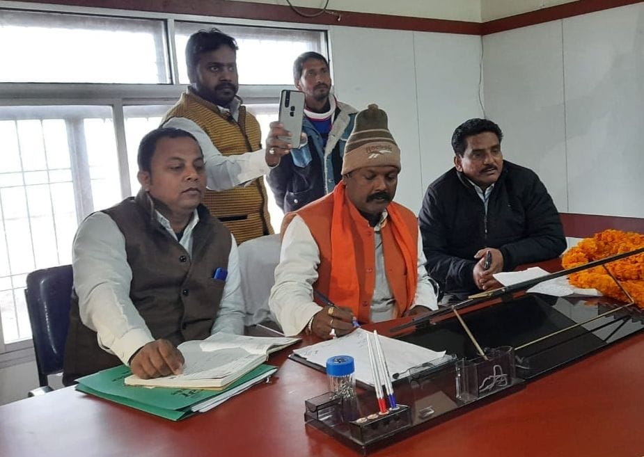 Employee oppressive policy will be opposed, will complain to CM