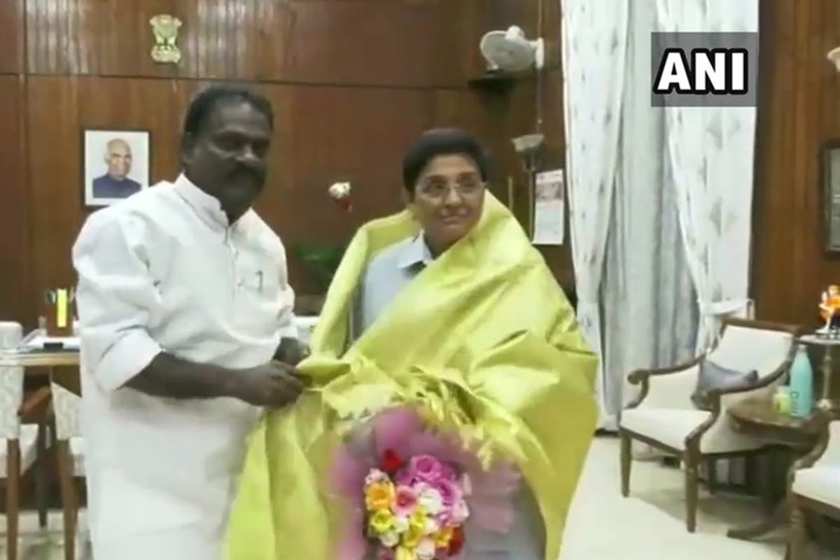 Congress MLA complained of Narayanasamy to kiran bedi, CM met amit shah today in delhi