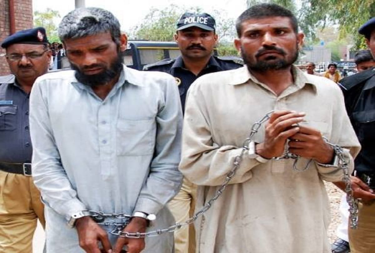 Pakistan Cannibal Brothers who were ate more than 150 dead bodies after taken out of the grave