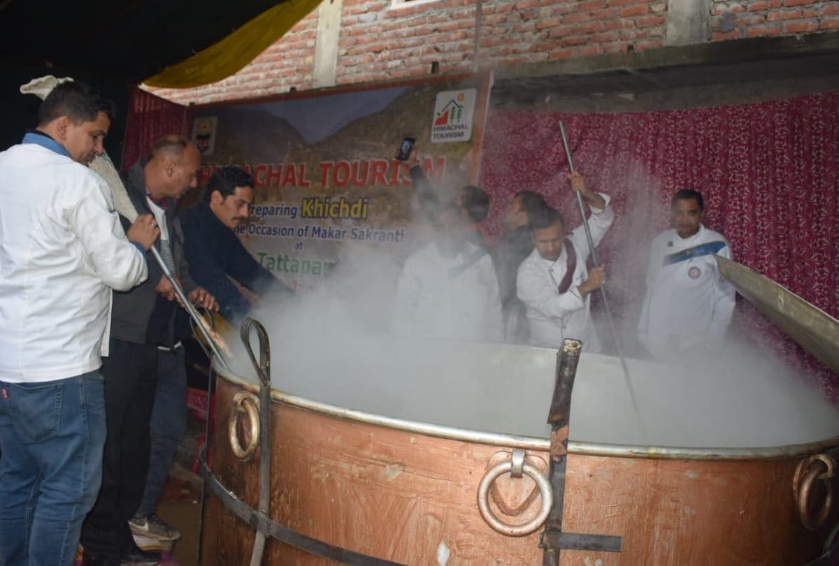 Makar sakranti khichdi in tattapani  made guinness world record