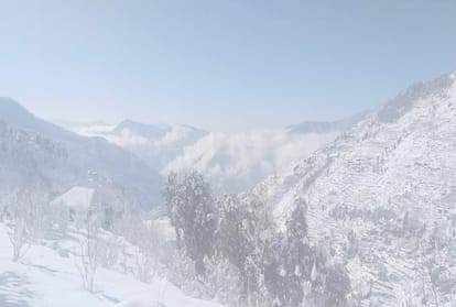 388 roads blocked in himachal due to snowfall and landslide Himachal, bus services stalled