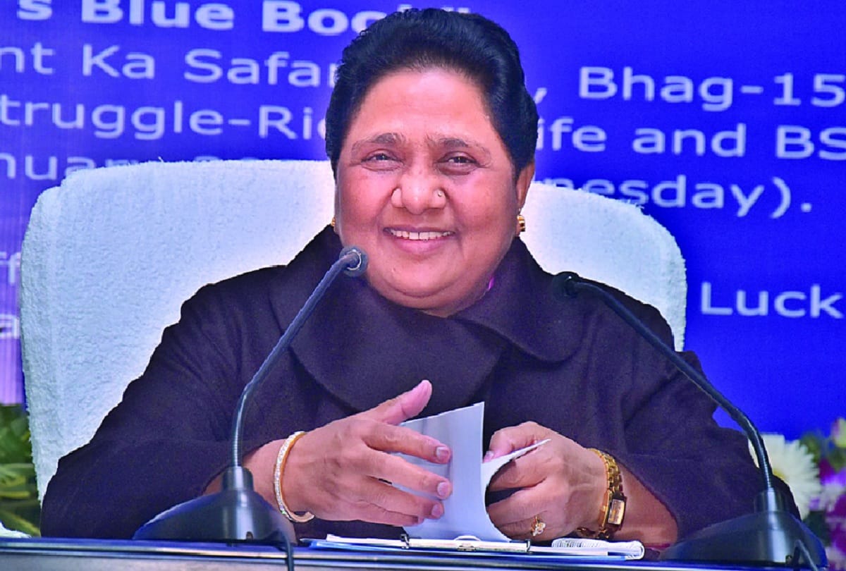 Applying CAA to other religions except Islam is not right: Mayawati