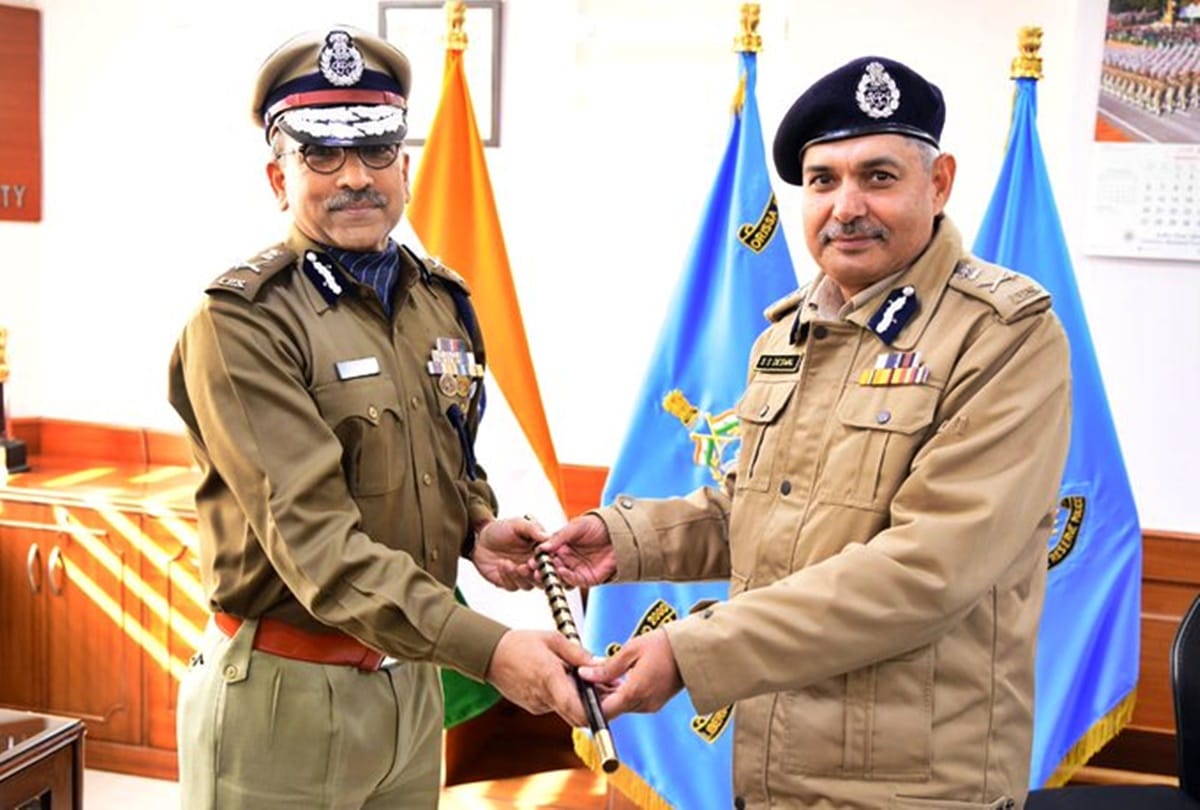 IPS officer A P Maheshwari takes over as CRPF DG