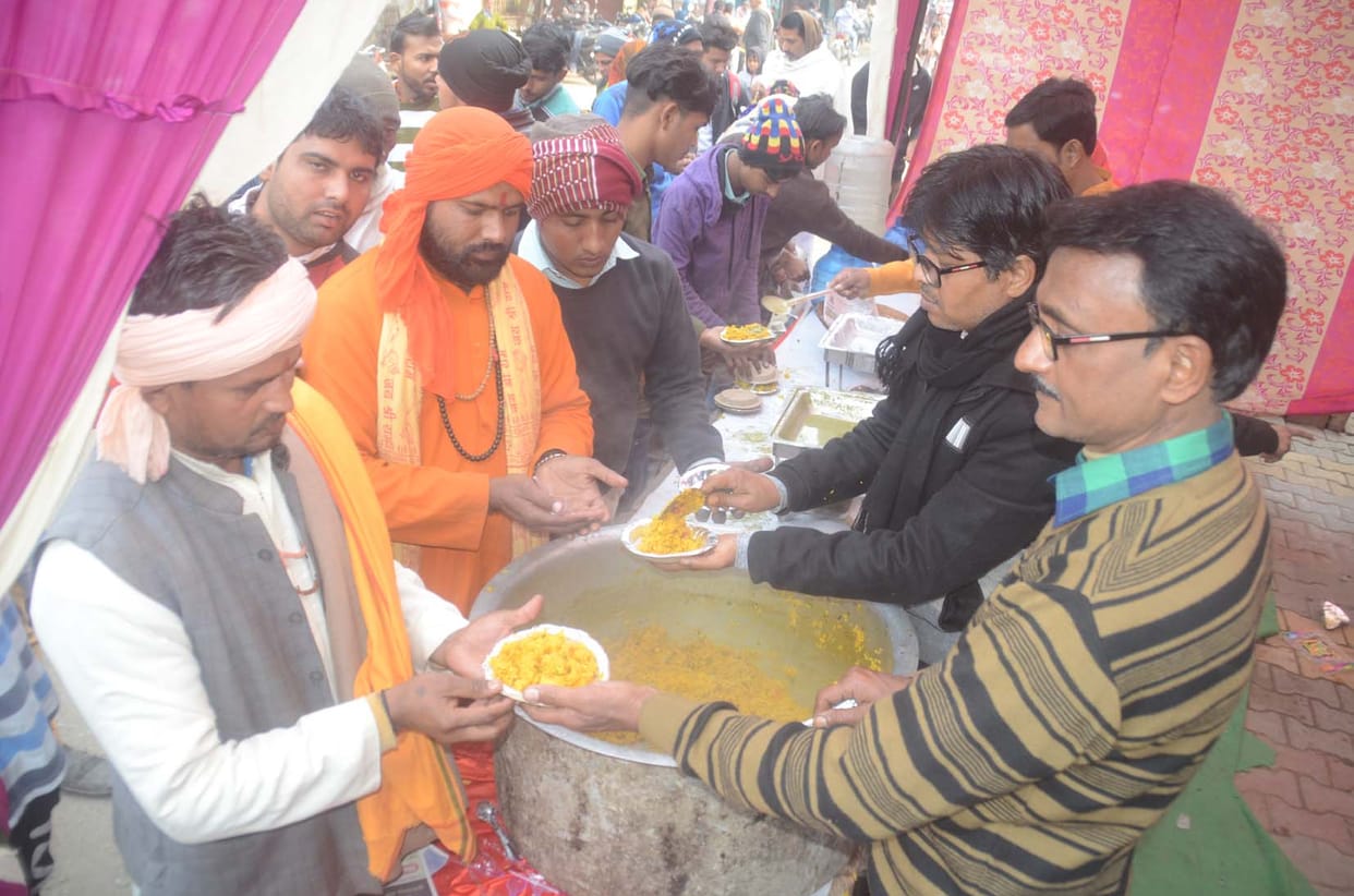 Celebrated Makar Sankranti festival with great pomp, distributed khichdi