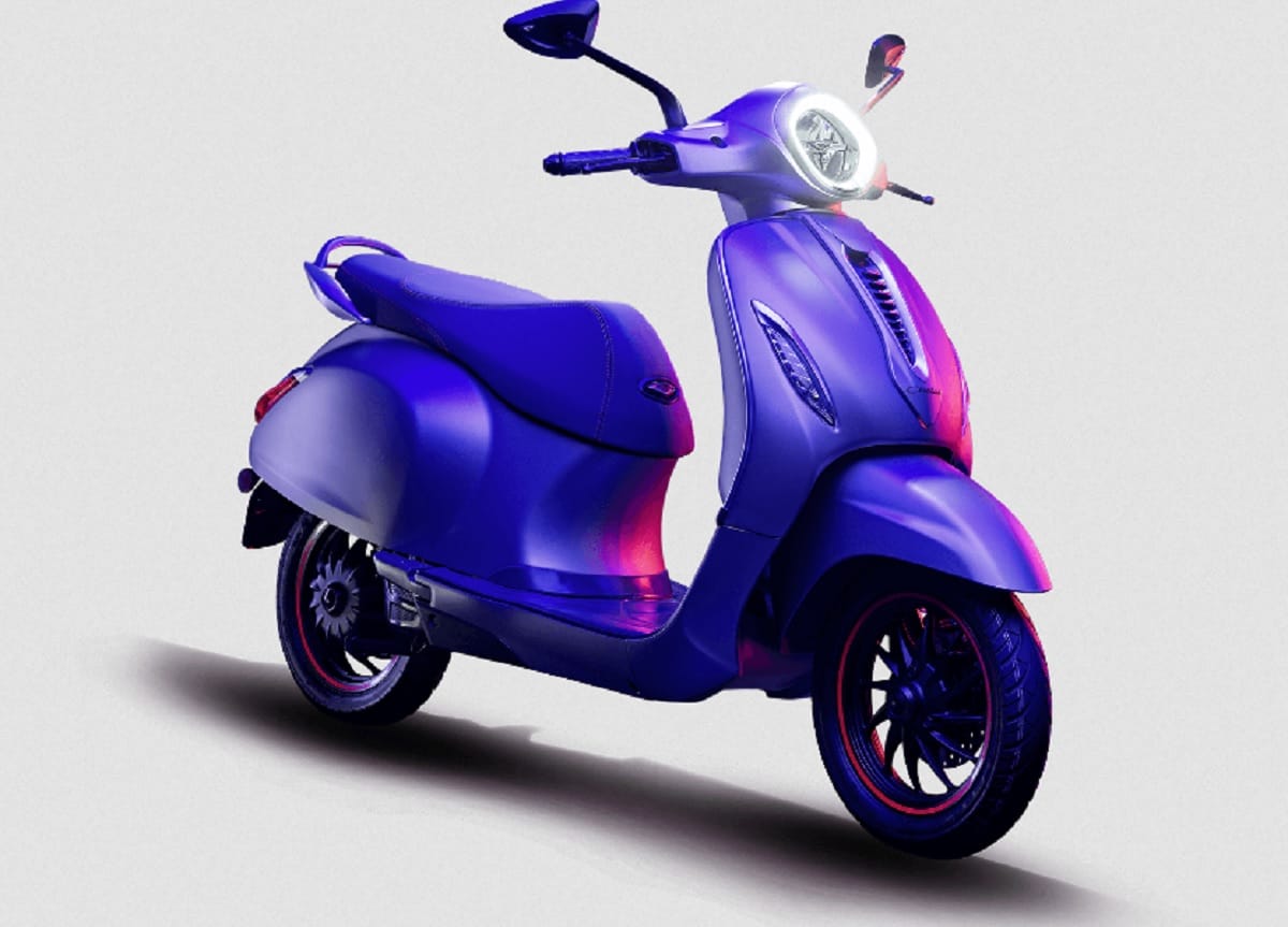 Bajaj launched its electric scooter in the market delivery started