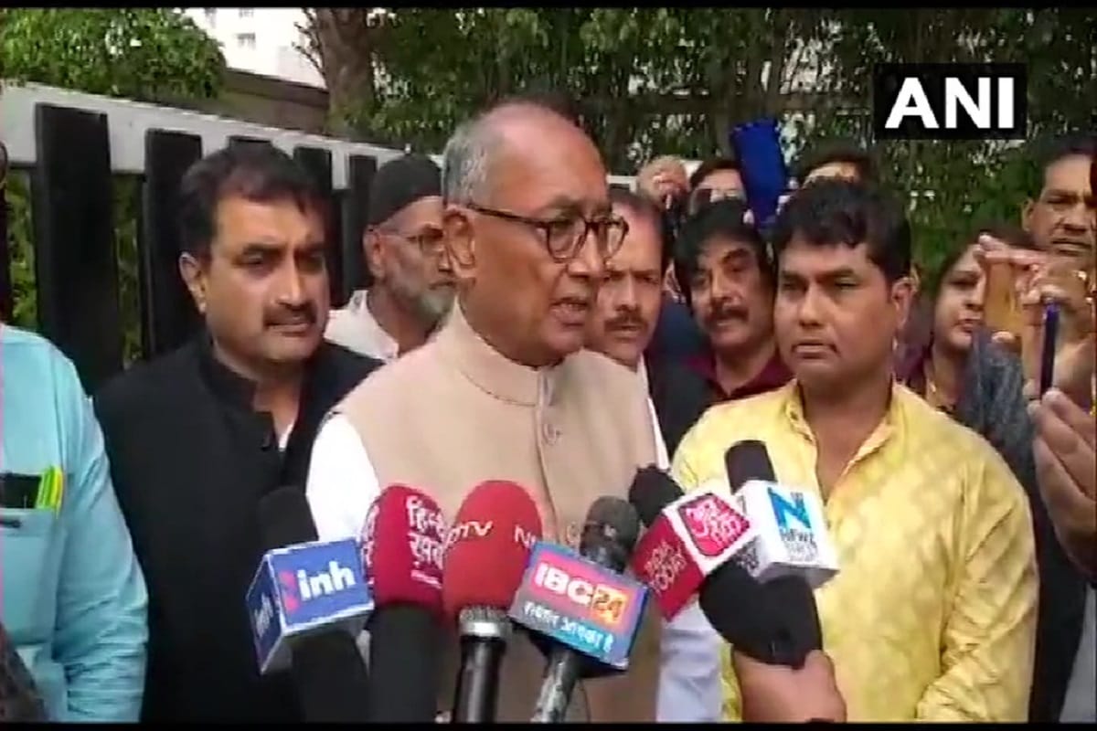 Why haven't Modi ji and Shah ji condemned Zakir Naik claim: Digvijay singh