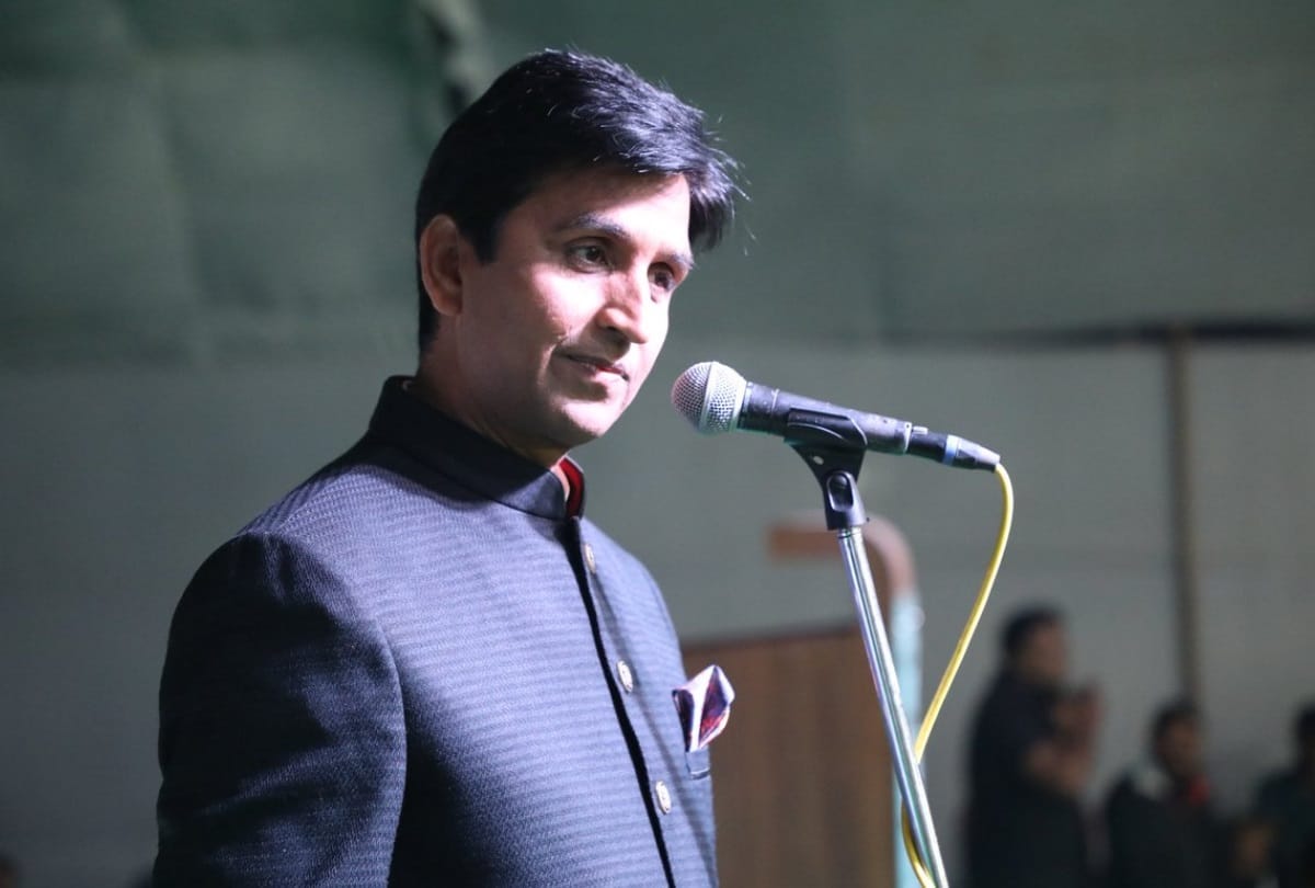 Dr Kumar Vishwas visit Gorakhpur on February 8
