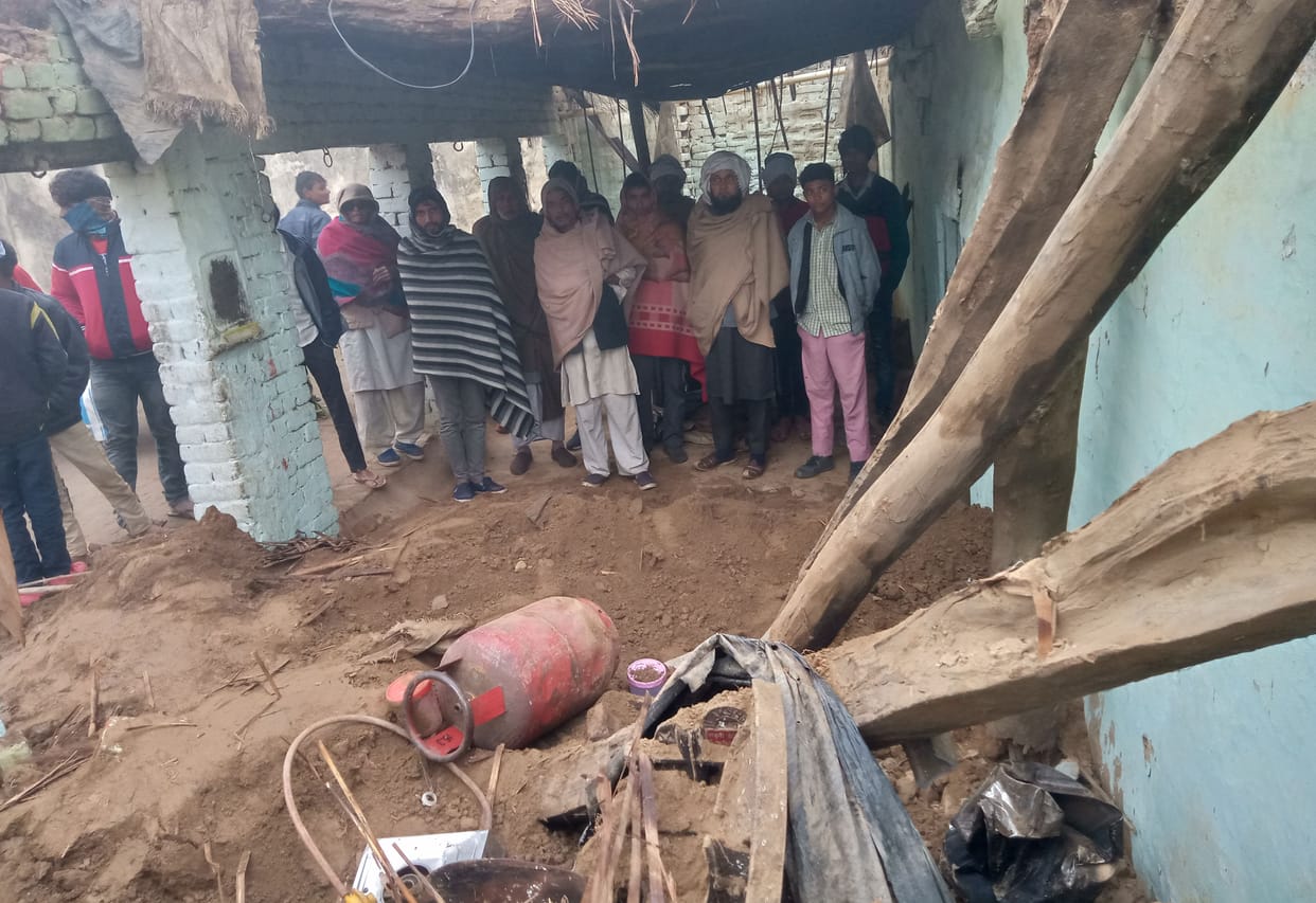 Raw roof of house collapsed in Behda
