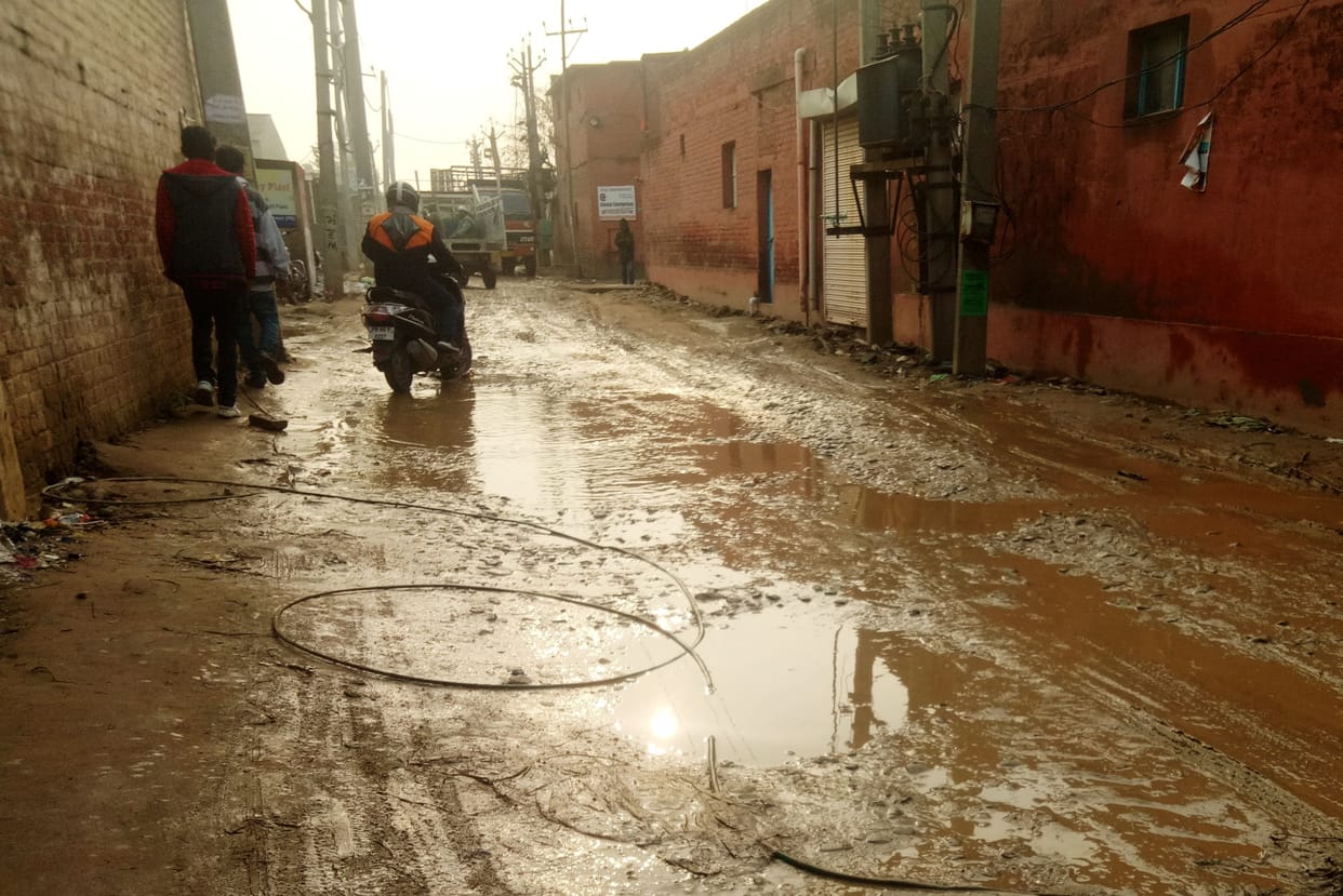 The condition of Saidpura to Gulabgarh link road is poor